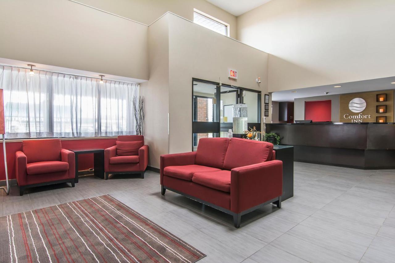 Comfort Inn South Броссар Экстерьер фото