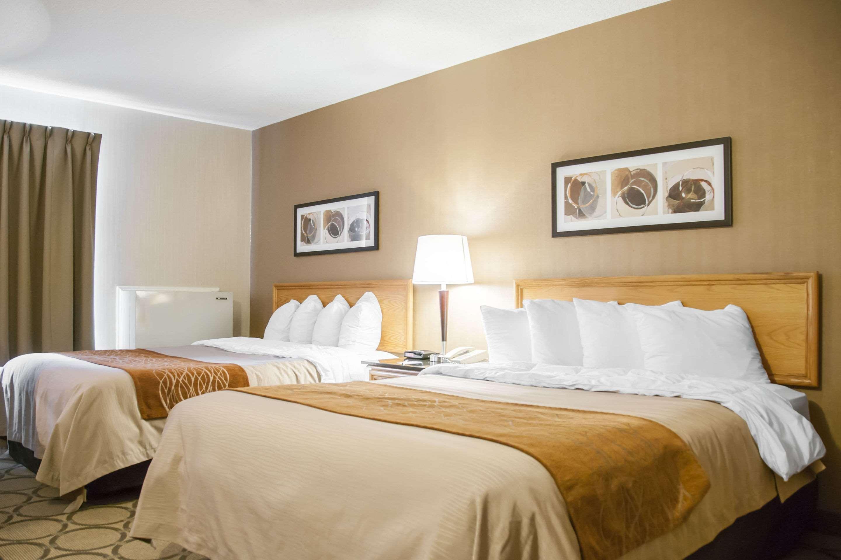 Comfort Inn South Броссар Экстерьер фото