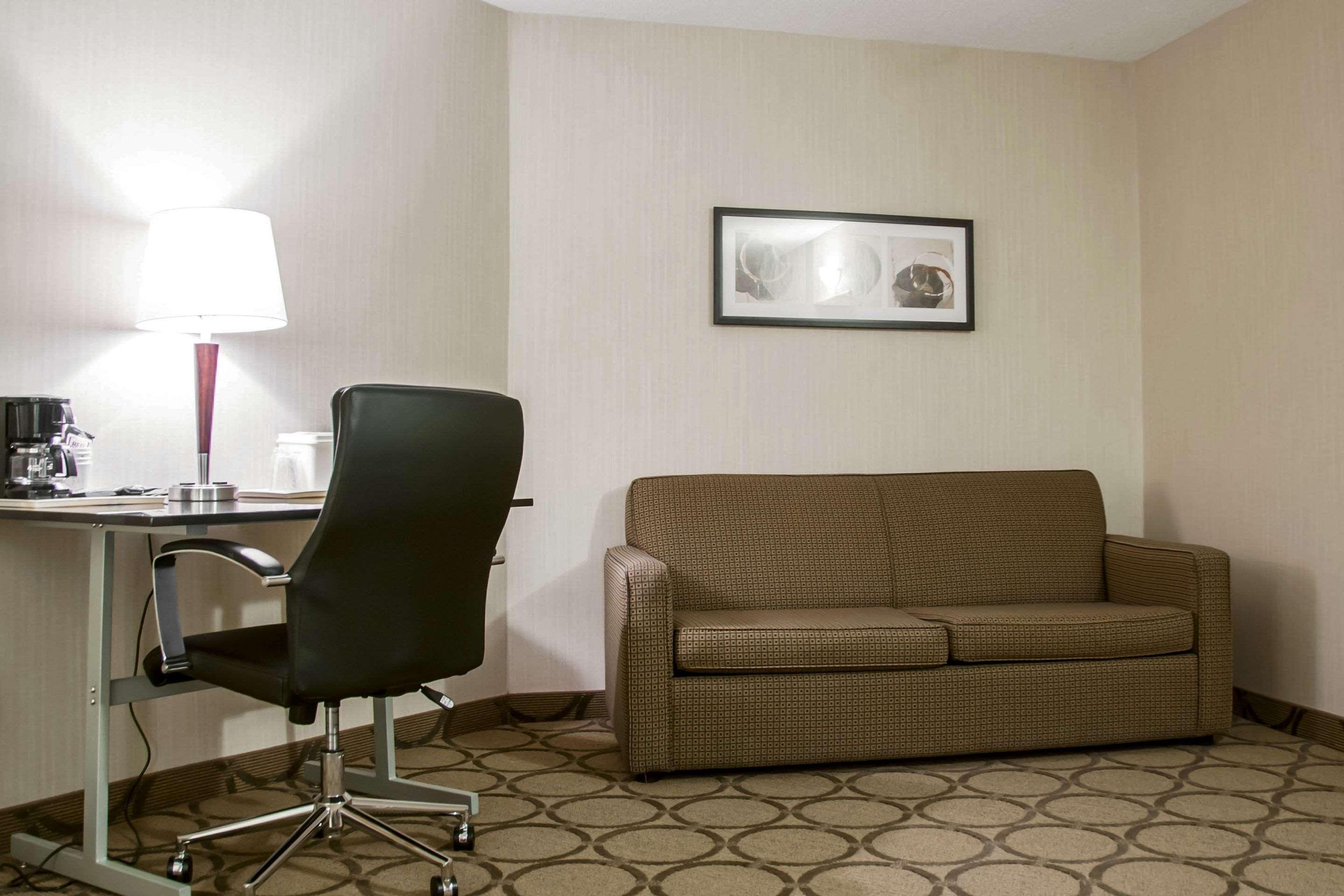 Comfort Inn South Броссар Экстерьер фото