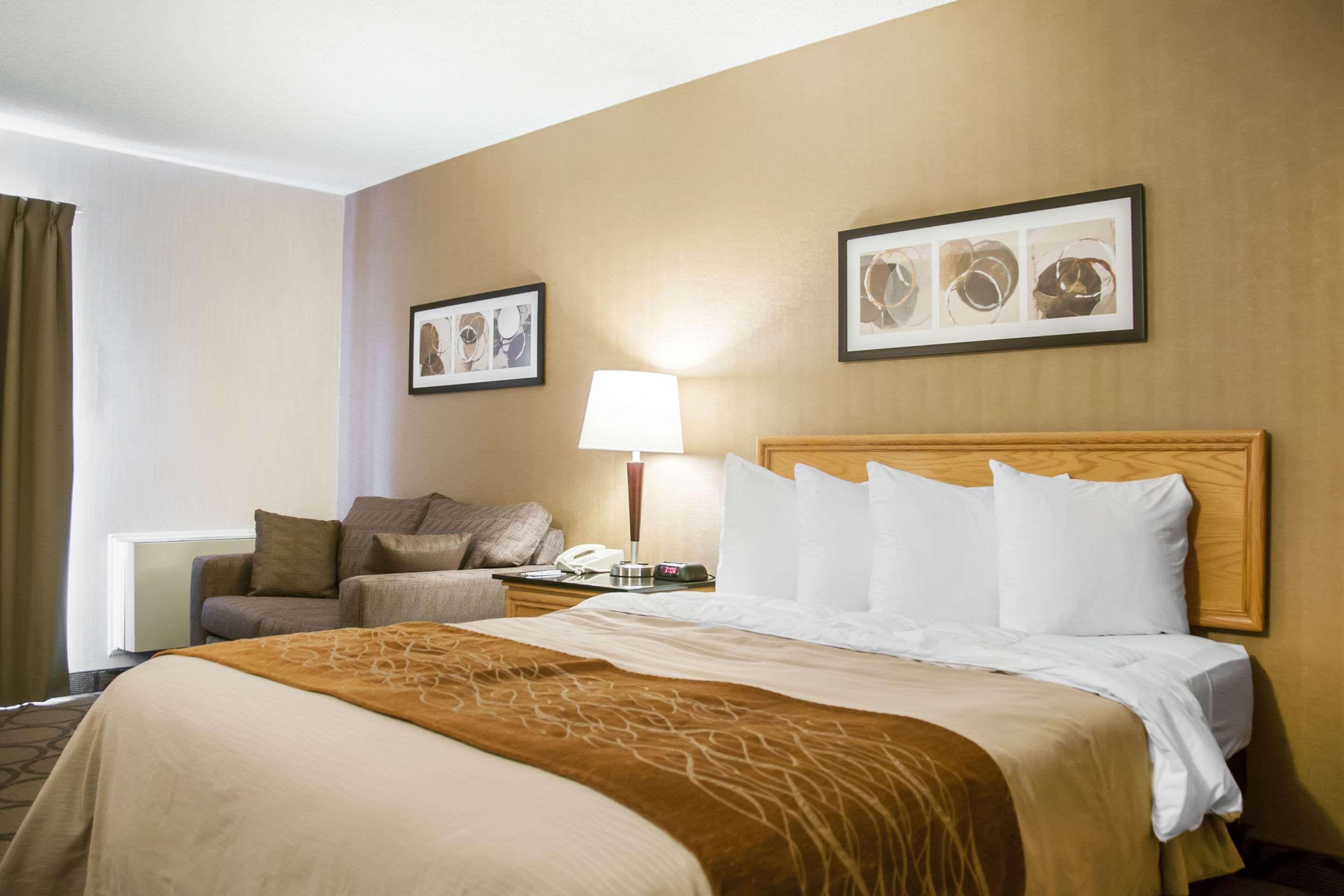 Comfort Inn South Броссар Экстерьер фото
